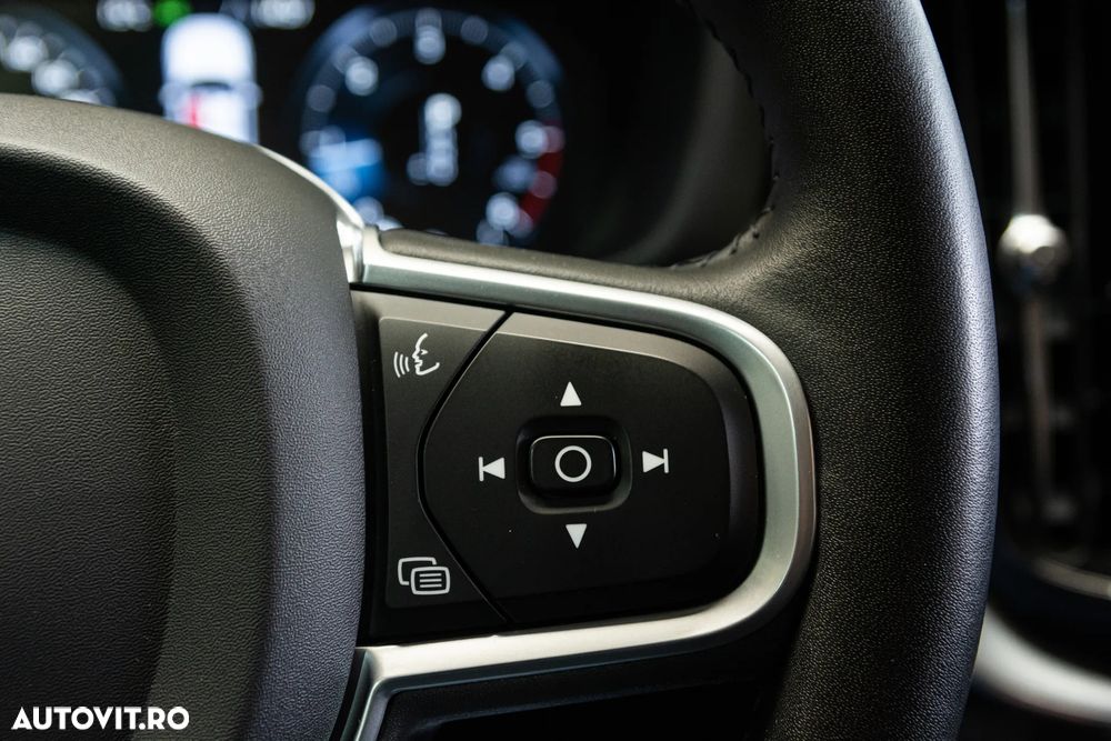 Volvo XC 60 D4 Momentum - 21