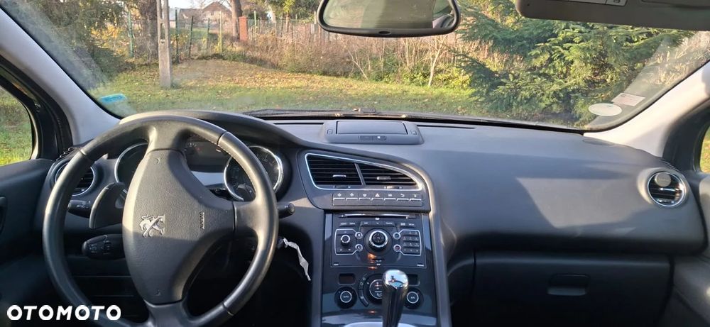 Peugeot 5008 - 9