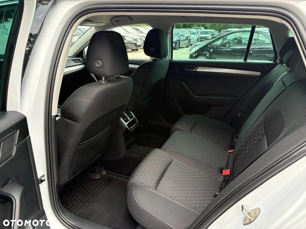 Skoda Superb 2.0 TDI Sportline DSG7 - 21