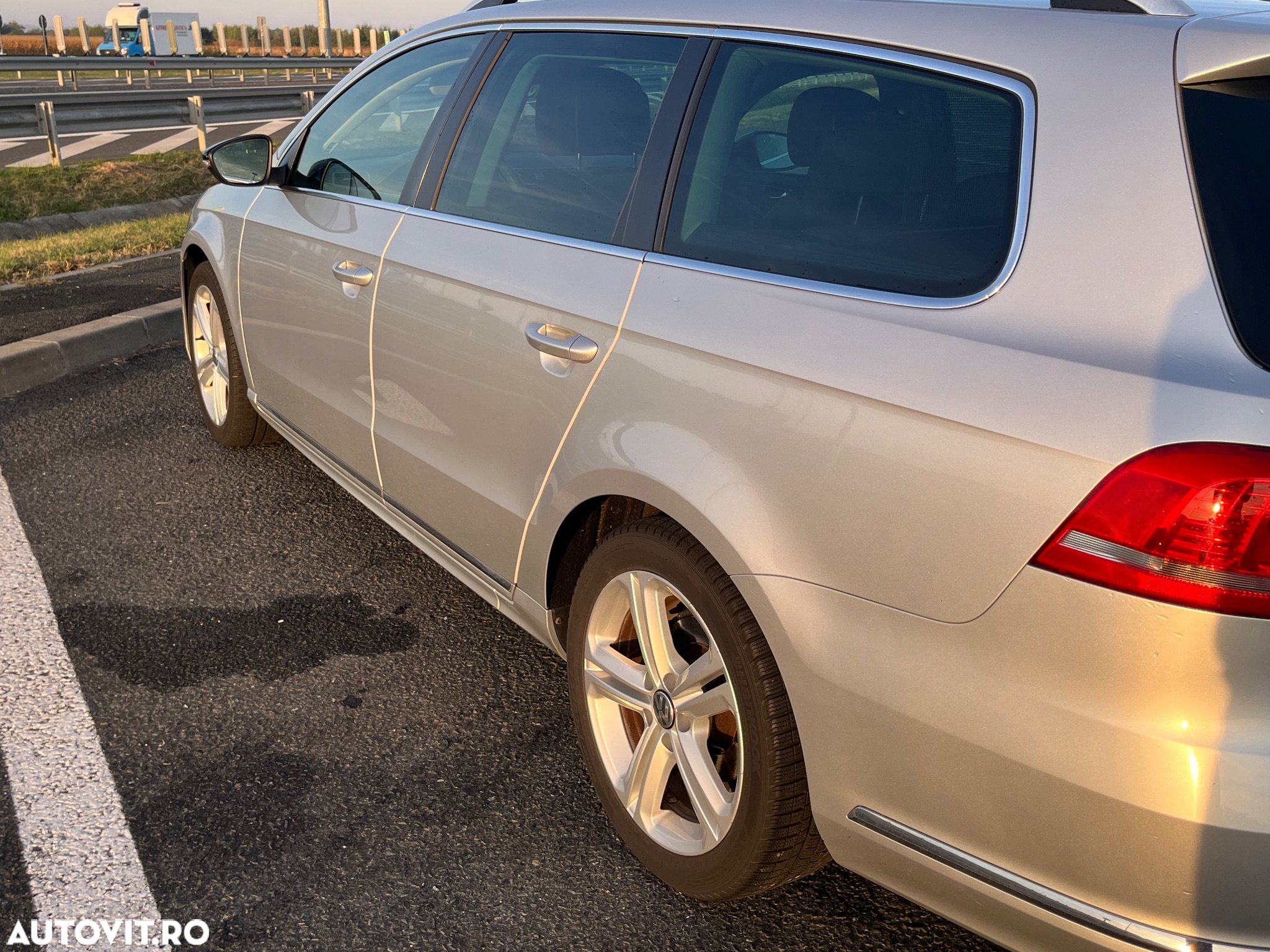 Volkswagen Passat Variant 2.0 TDI DSG BlueMotion Technology R-Line - 2