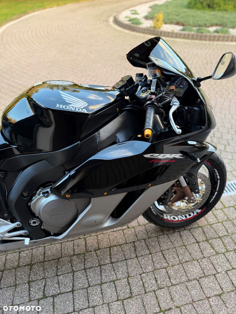 Honda CBR - 27