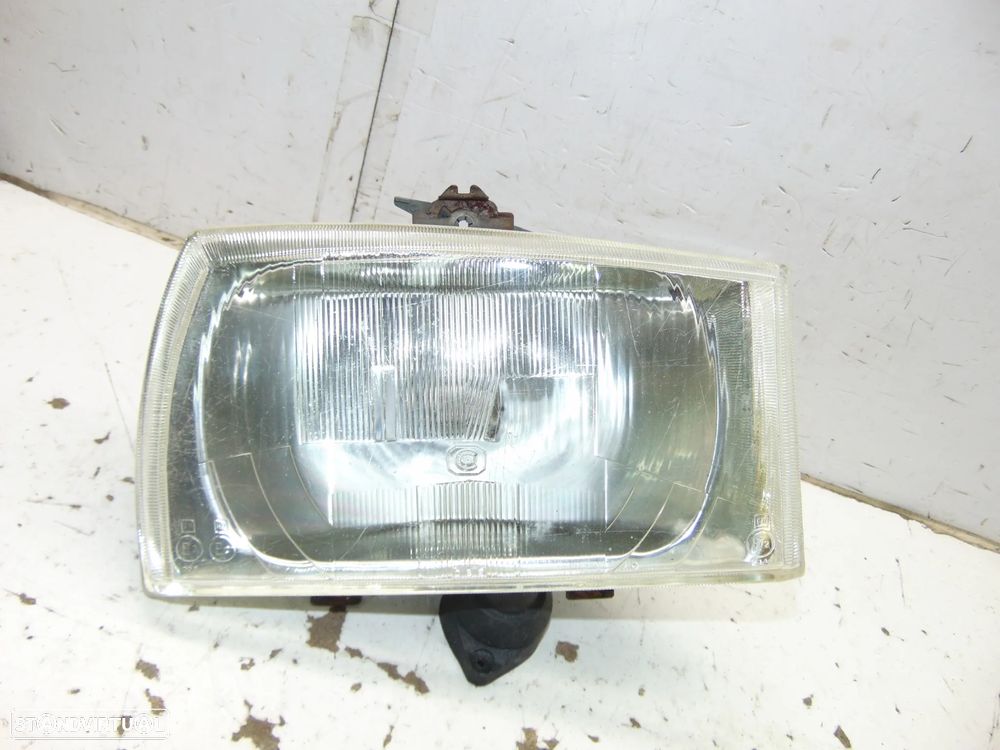 Peugeot 304 farol - 1