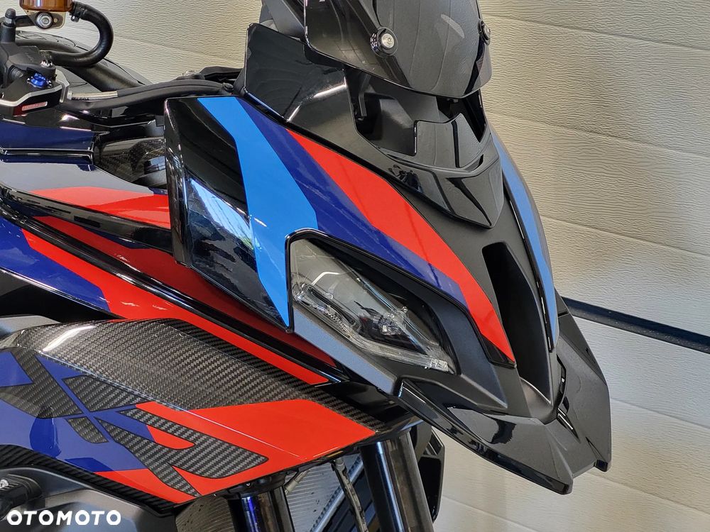 BMW XR - 9