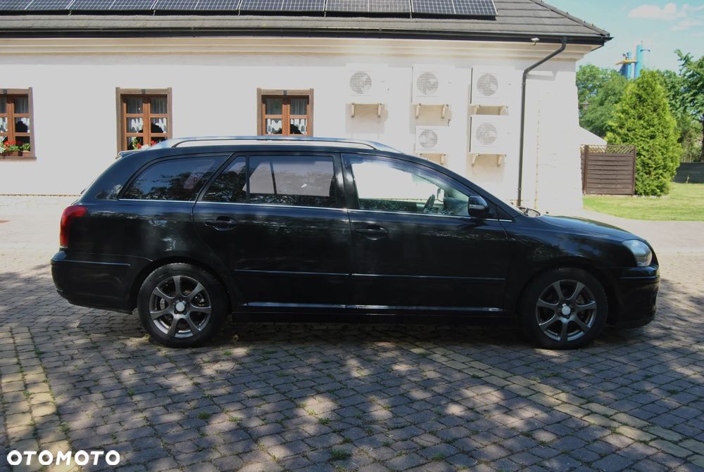 Toyota Avensis 1.8 VVT-i Automatik Sol - 15