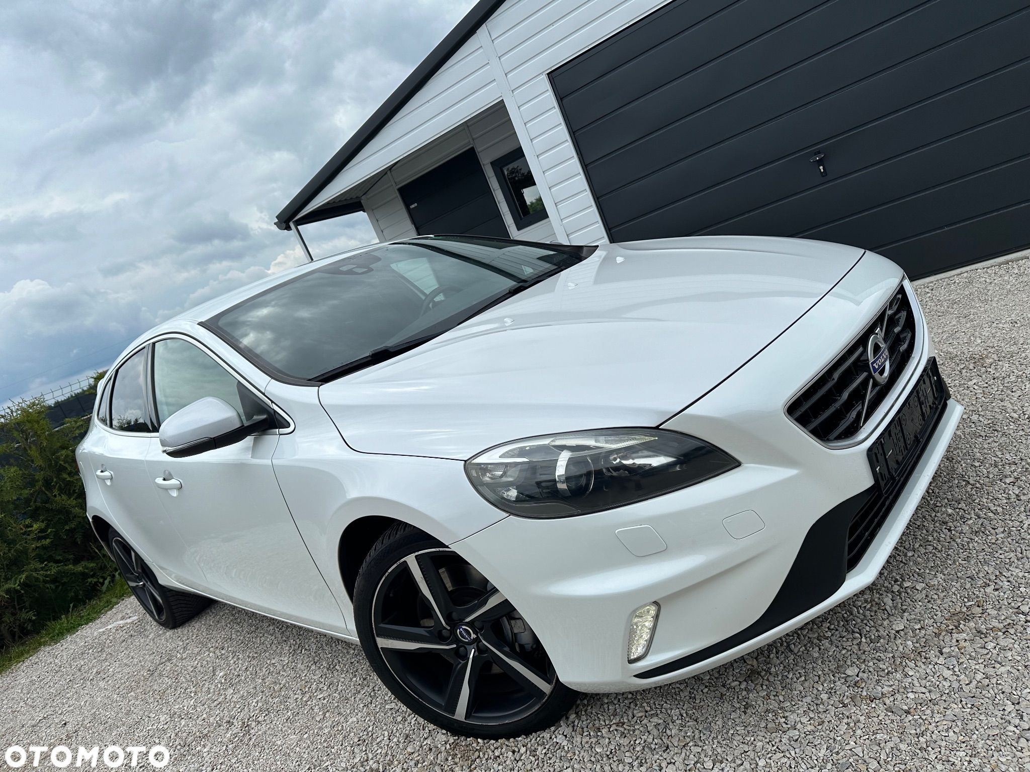 Volvo V40 D3 Drive-E R-Design Momentum - 19