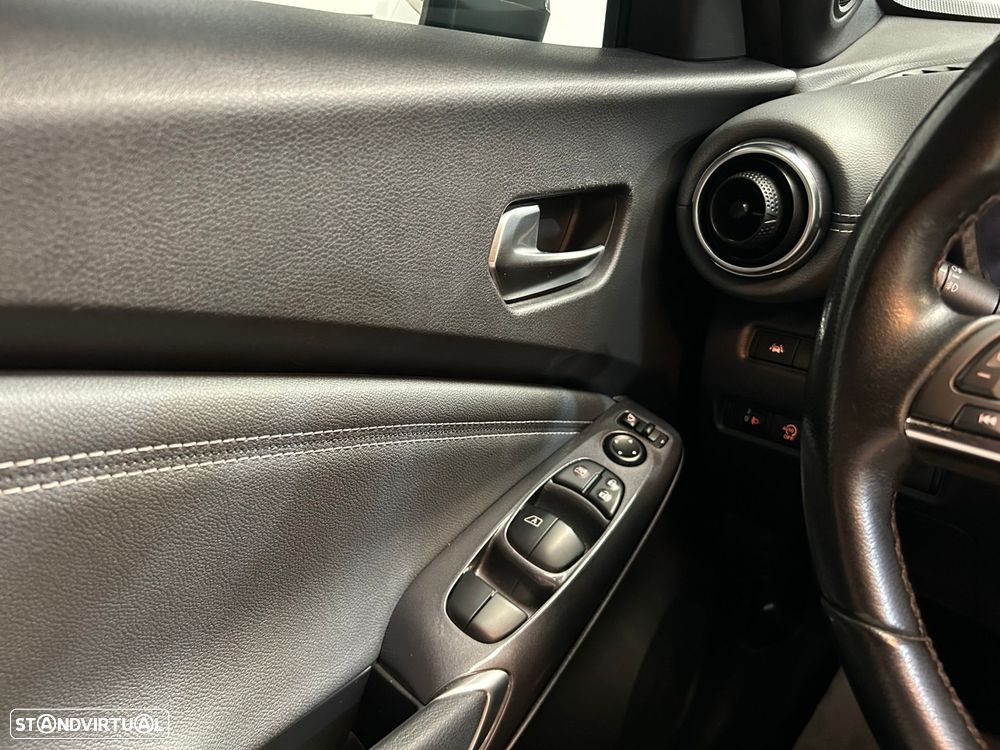 Nissan Juke 1.0 DIG-T N-Connecta - 42