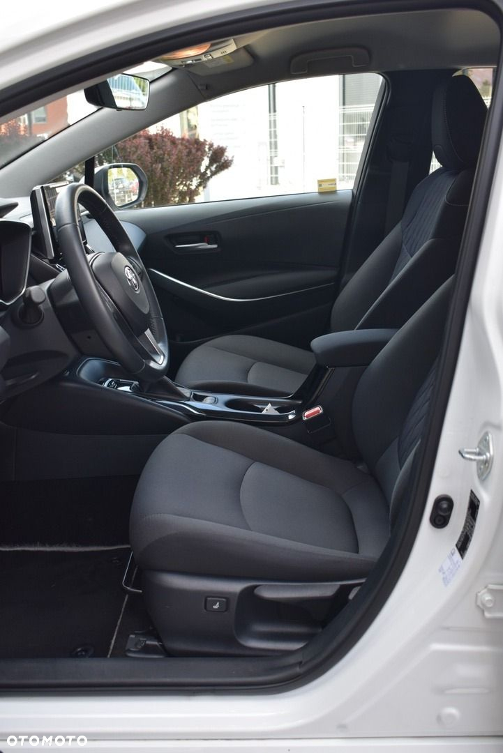 Toyota Corolla - 12