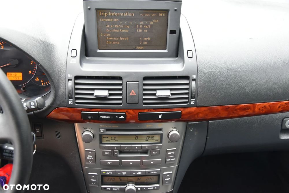 Toyota Avensis 2.0 VVT-i Automatik Executive - 22