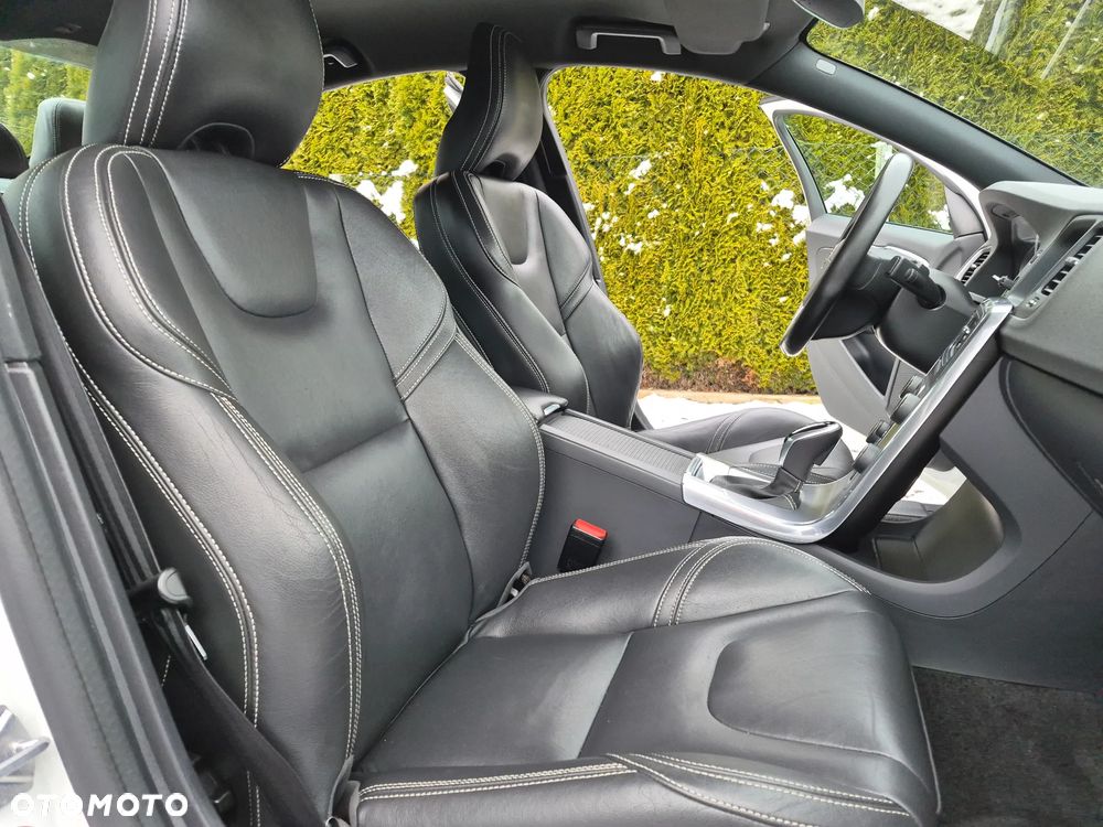 Volvo S60 D4 Geartronic Linje Svart - 14