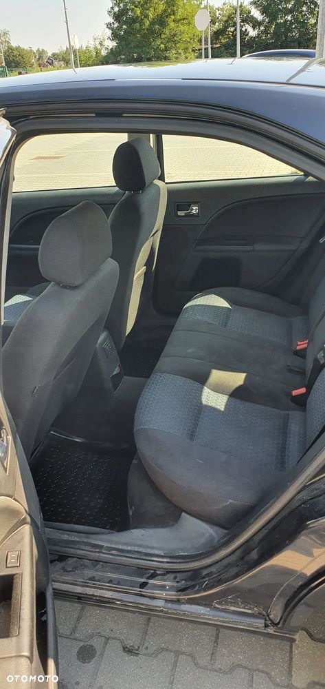 Ford Mondeo 1.8 X - 9