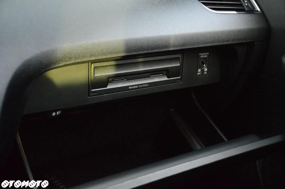 Skoda Octavia 2.0 TDI (Green tec) RS - 30