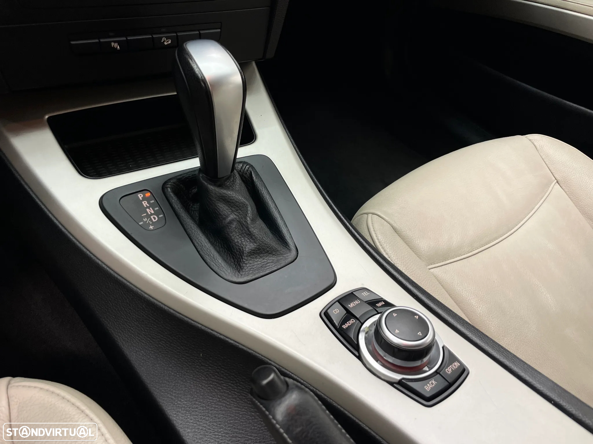 BMW 320 d Touring xDrive Navigation Auto - 10