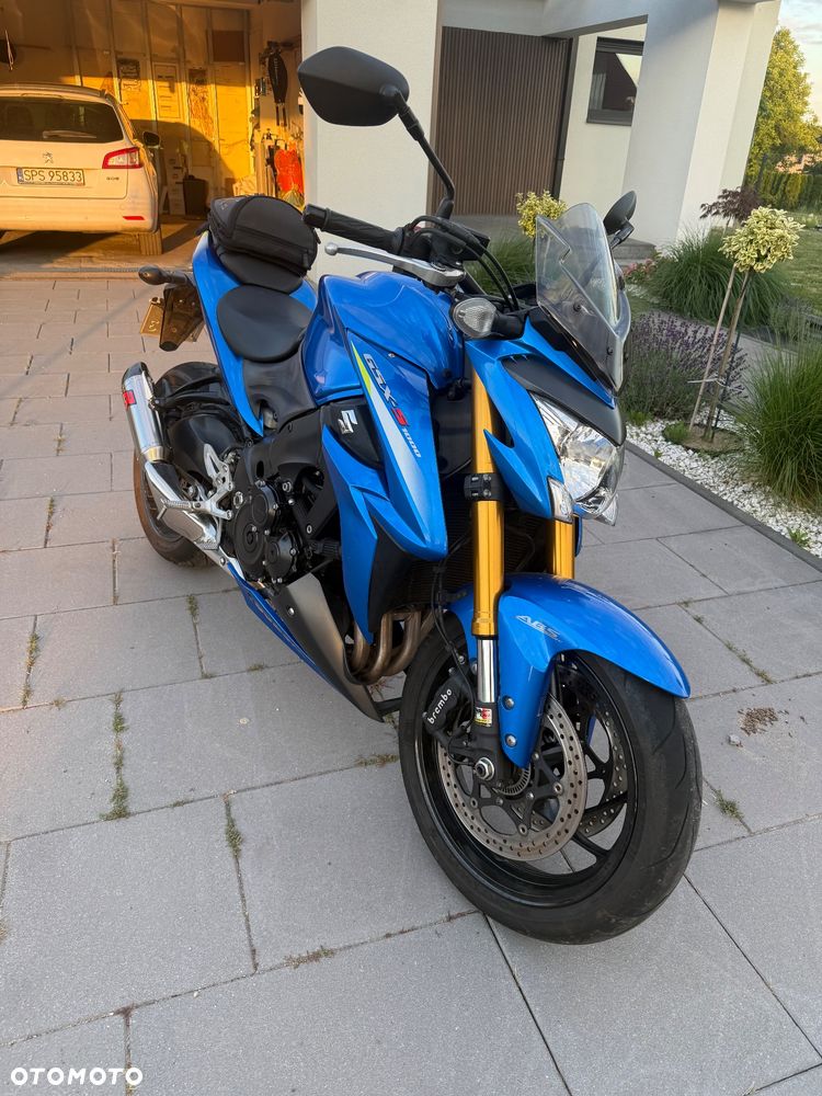Suzuki GSX 1000 - 13
