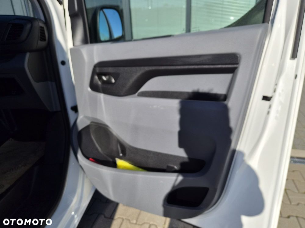 Opel Vivaro - 18