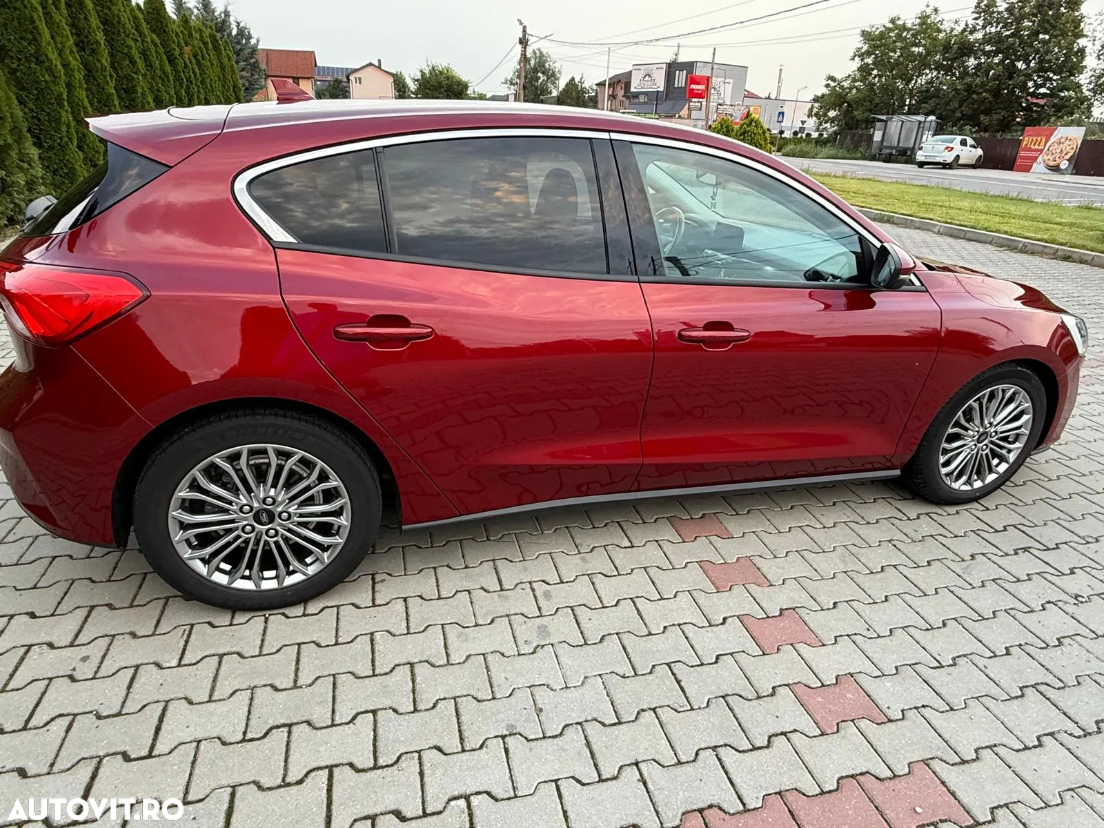 Ford Focus 1.0 EcoBoost Titanium - 24