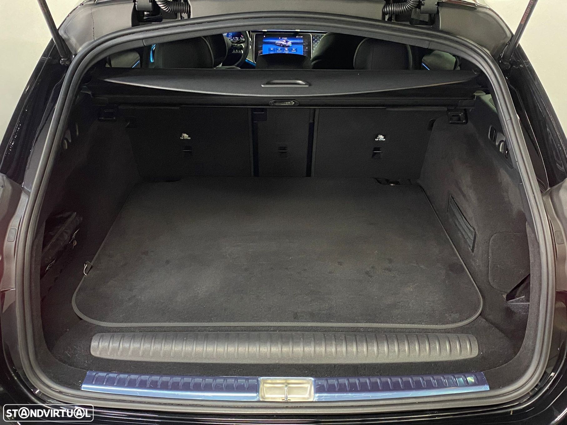 Mercedes-Benz E 300 e AMG Line - 26
