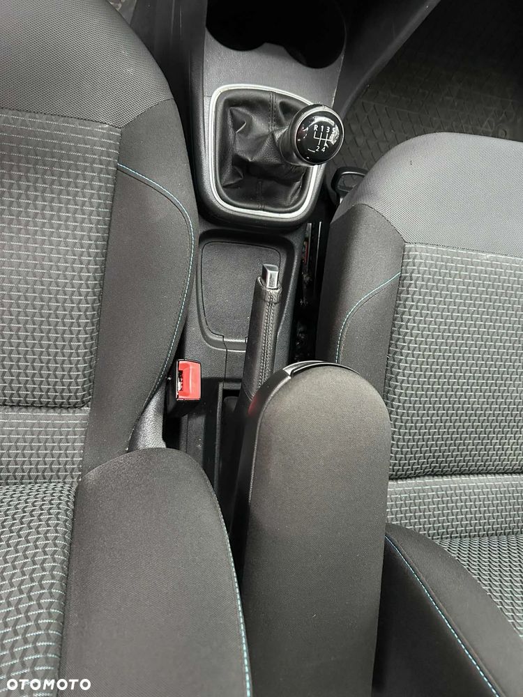 Volkswagen Polo - 12