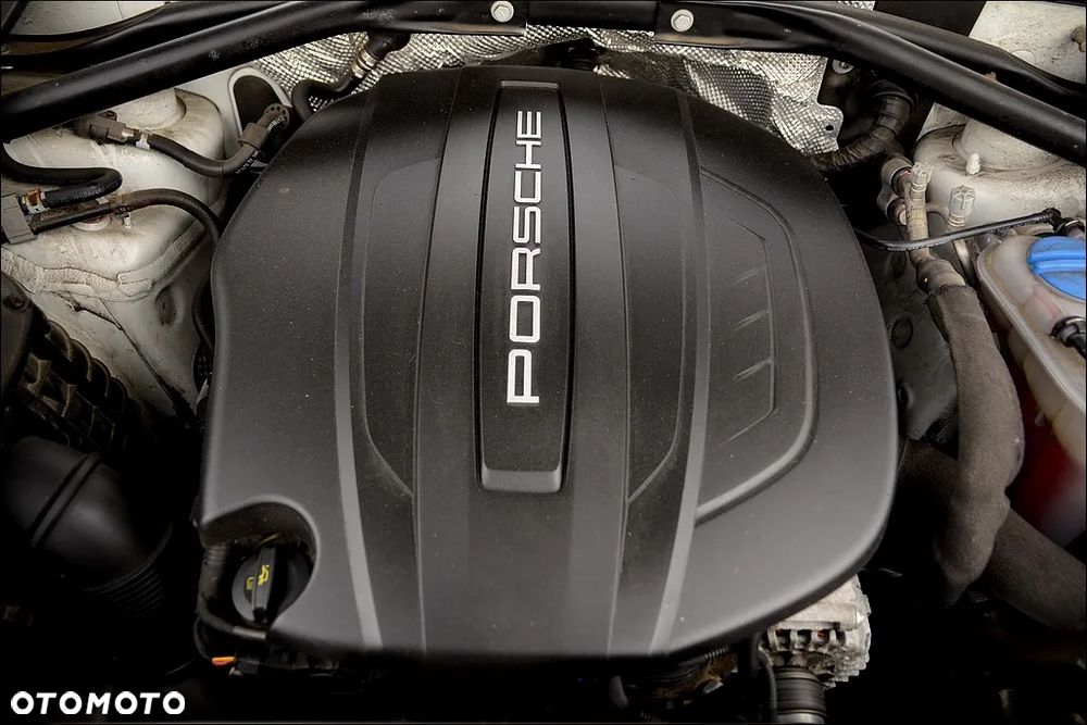 Porsche Macan Standard - 40