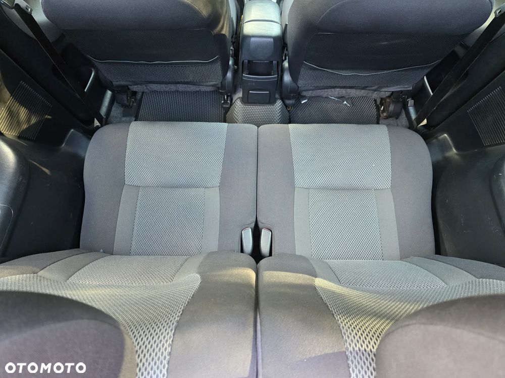 Toyota RAV4 2.0 D-4D Luna - 12