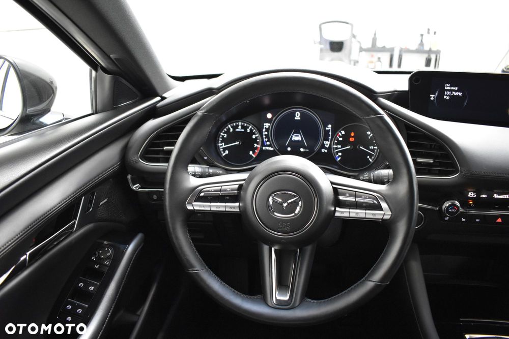 Mazda 3 2.0 mHEV Hikari - 19