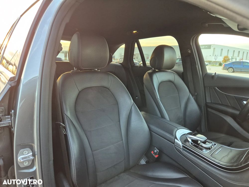 Mercedes-Benz GLC 250 d 4Matic 9G-TRONIC AMG Line - 24