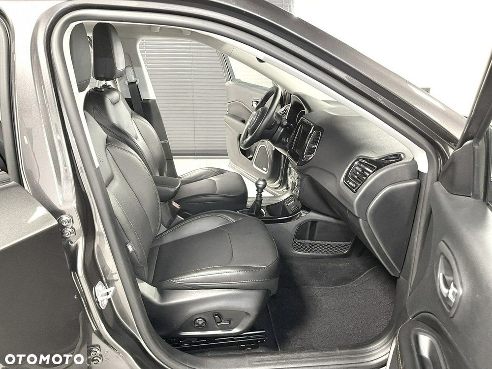 Jeep Compass 1.6 MJD Limited FWD S&S - 29