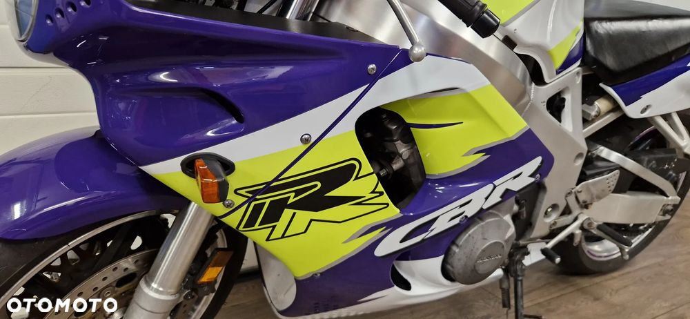 Honda CBR - 17