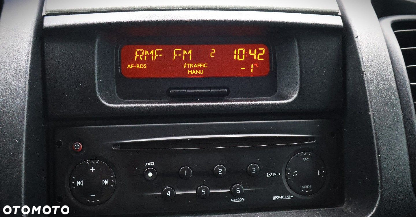 Renault Trafic - 21