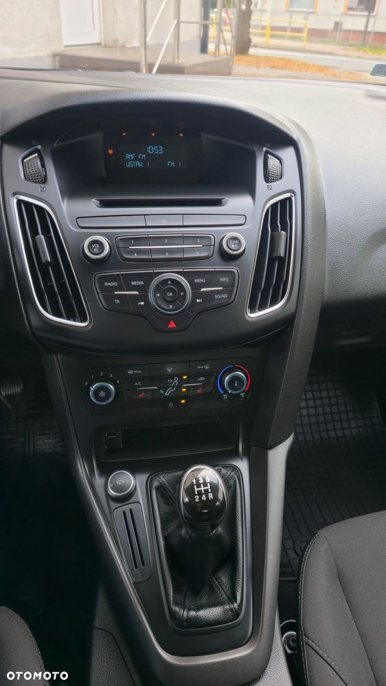 Ford Focus 1.6 SYNC Edition - 8