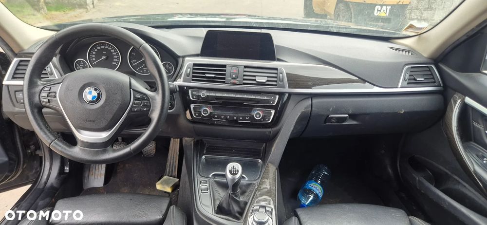 BMW Seria 3 318d xDrive Luxury Line - 20