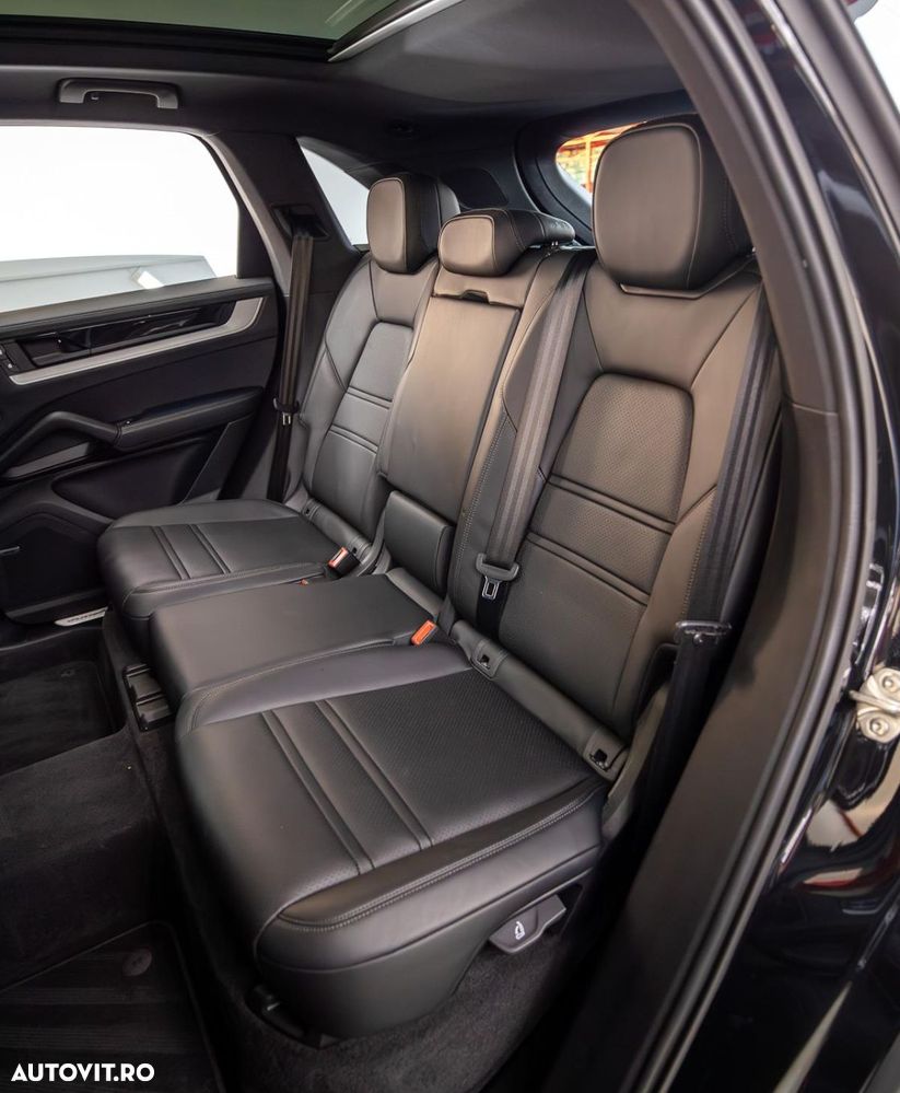 Porsche Cayenne - 13