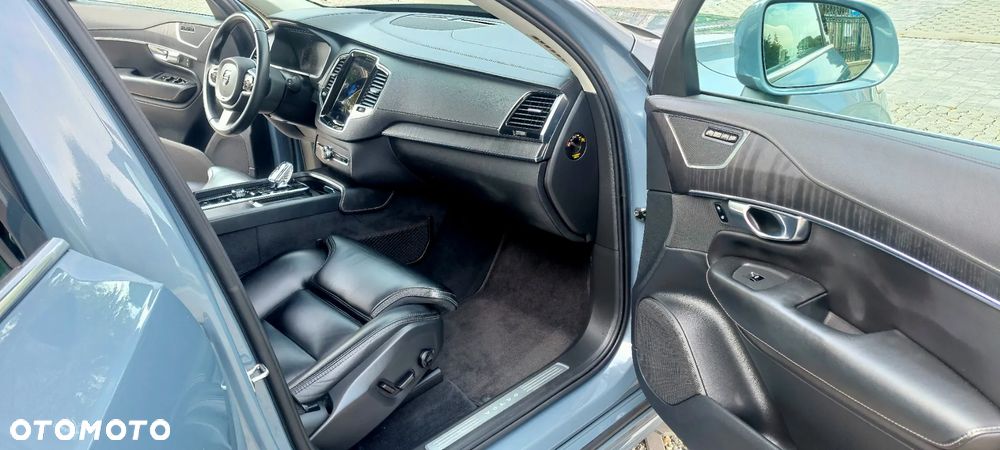 Volvo XC 90 - 22