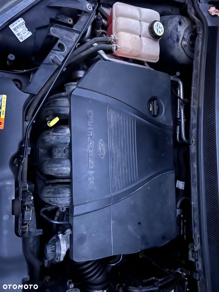 Ford Focus 2.0 ZX5 SE - 7