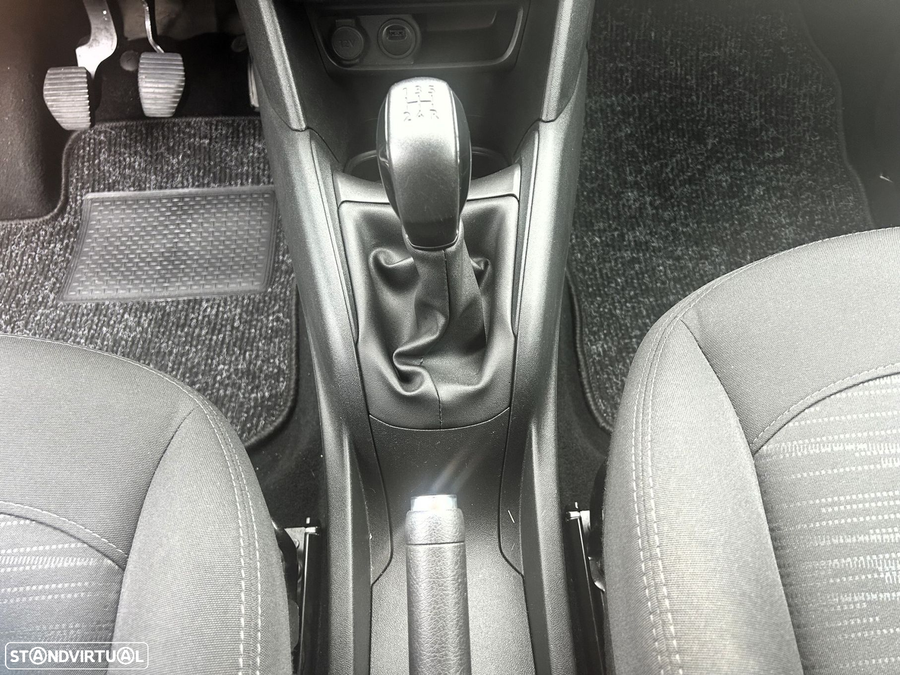 Peugeot 208 1.5 BLUEHDI VAN GPS - 20