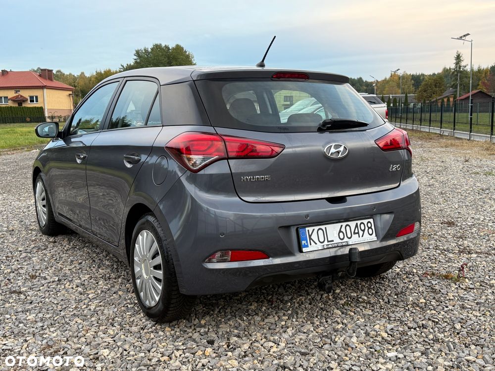 Hyundai i20 blue 1.2 Trend - 9