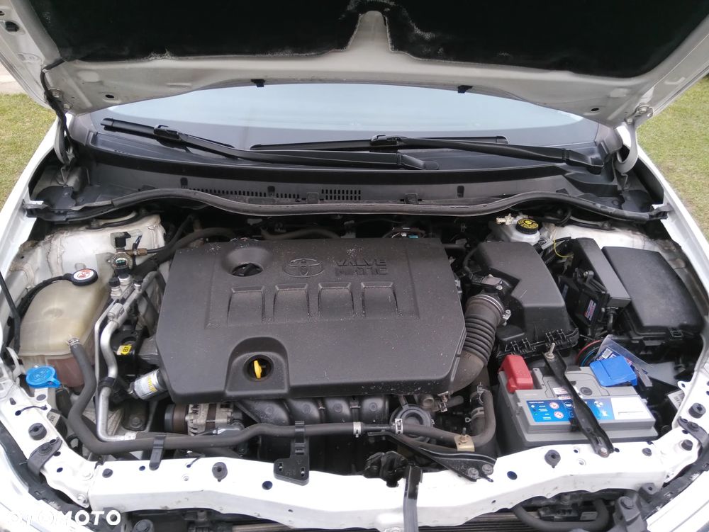 Toyota Auris 1.6 Premium - 15