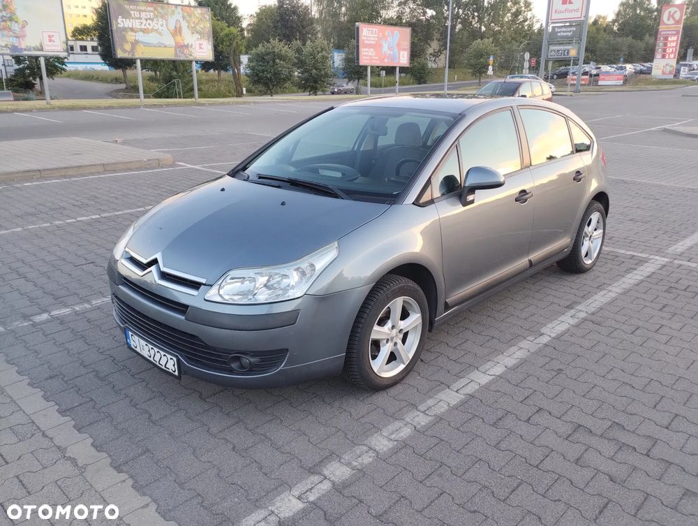 Citroën C4 1.4 16V Impress - 1