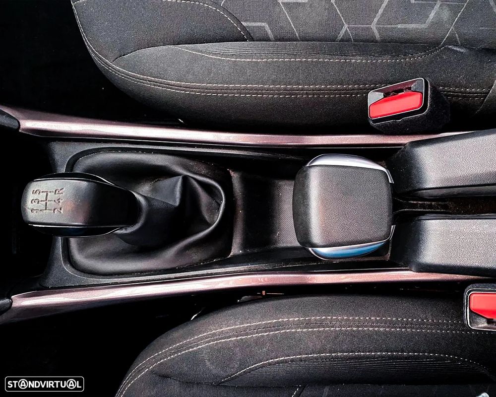 Peugeot 2008 1.2 VTi Active - 7