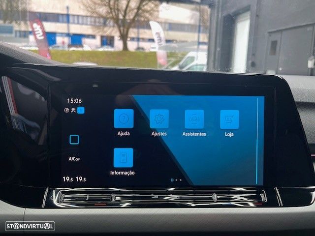 VW Golf Variant 2.0 TDi Style DSG - 19