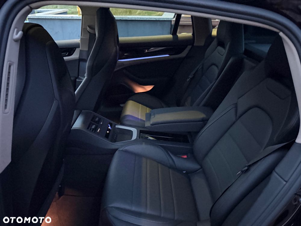 Porsche Panamera 4 - 20