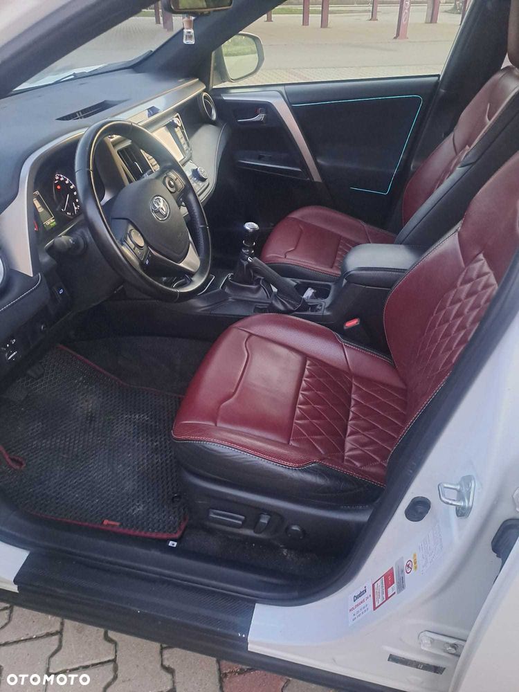 Toyota RAV4 - 5