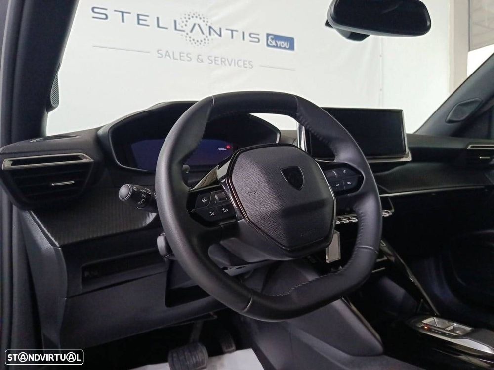 Peugeot 2008 1.2 Hybrid Allure e-DCS6 - 12