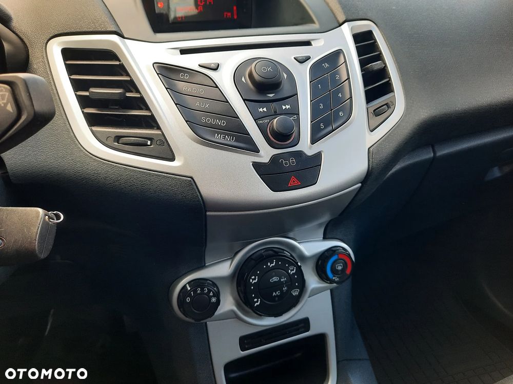 Ford Fiesta 1.25 Viva - 22