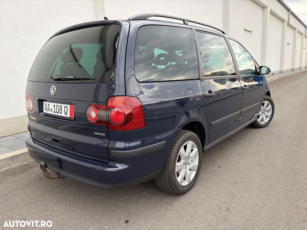 Volkswagen Sharan 2.0 TDI DPF BlueMotion Technology Trendline - 4