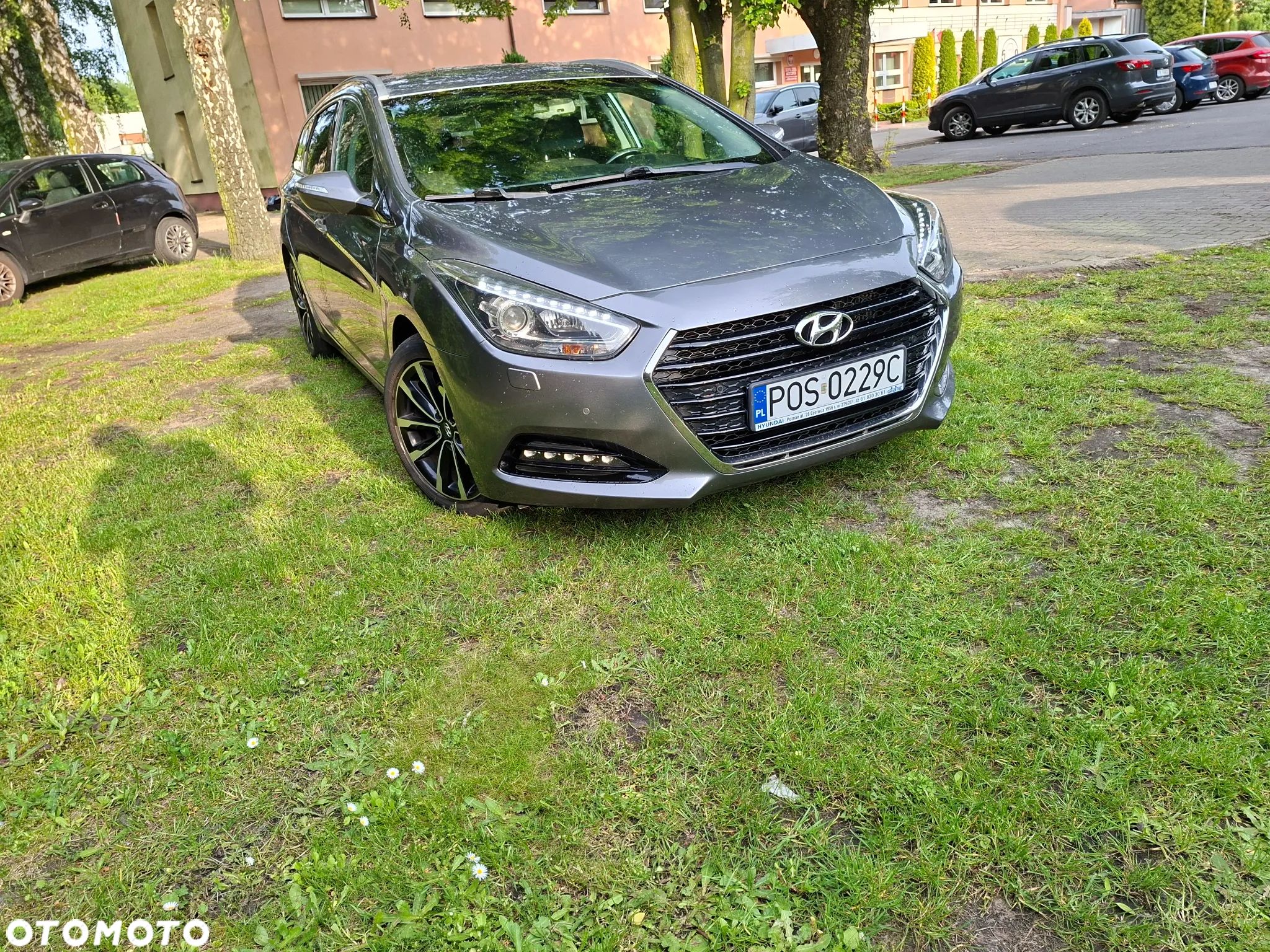 Hyundai i40 1.7 CRDi Comfort DCT - 1