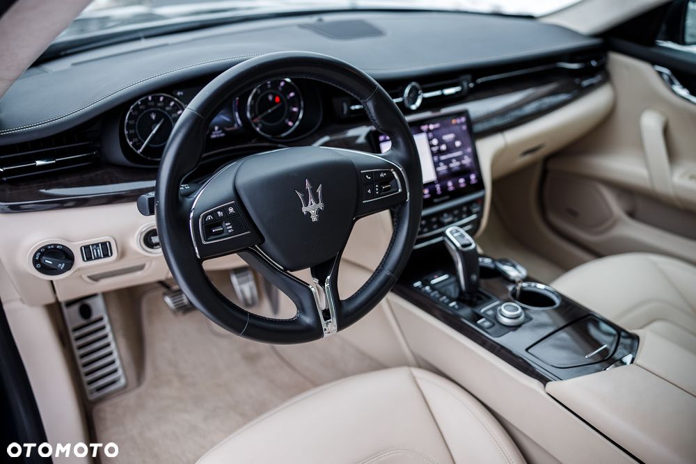 Maserati Quattroporte GranLusso S - 21