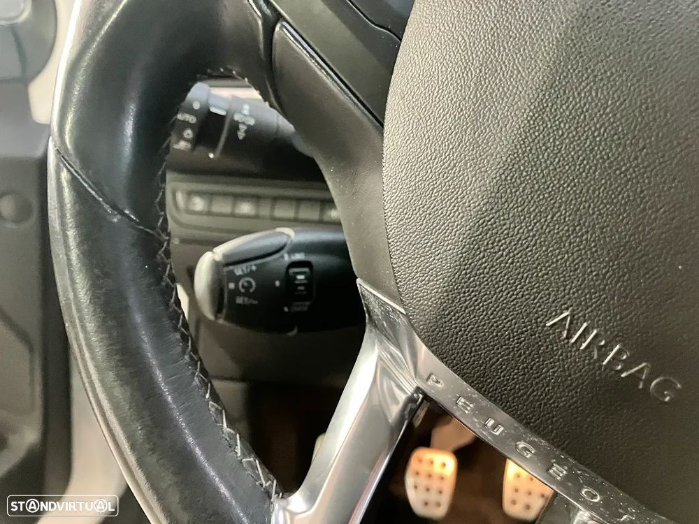 Peugeot 2008 1.6 e-HDi Allure - 43