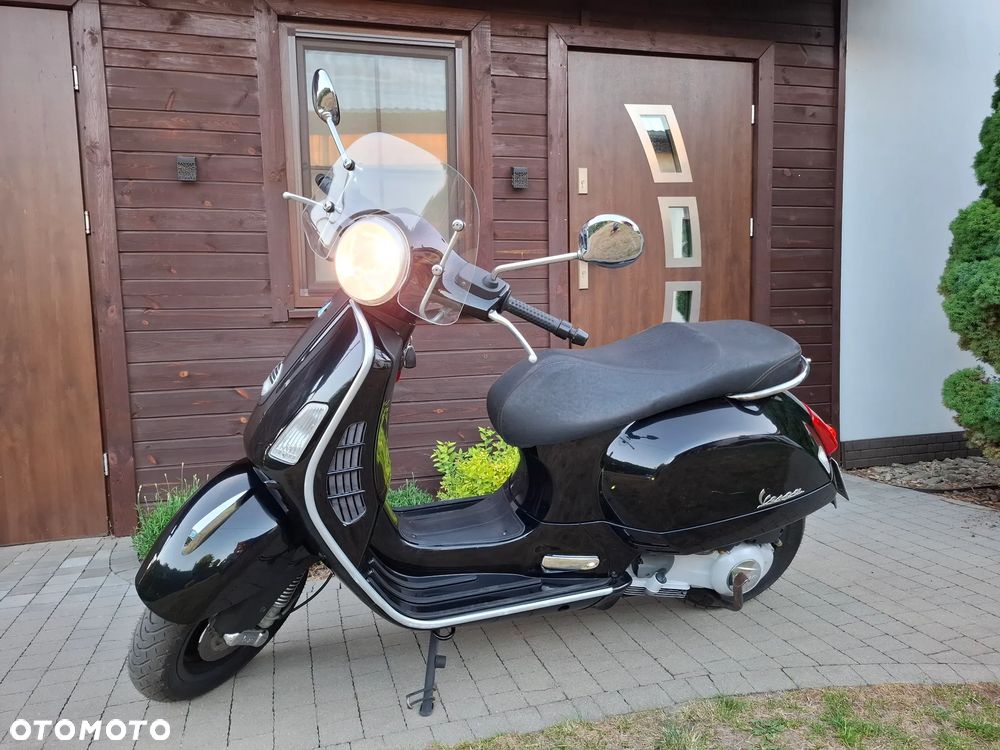 Piaggio Vespa - 4