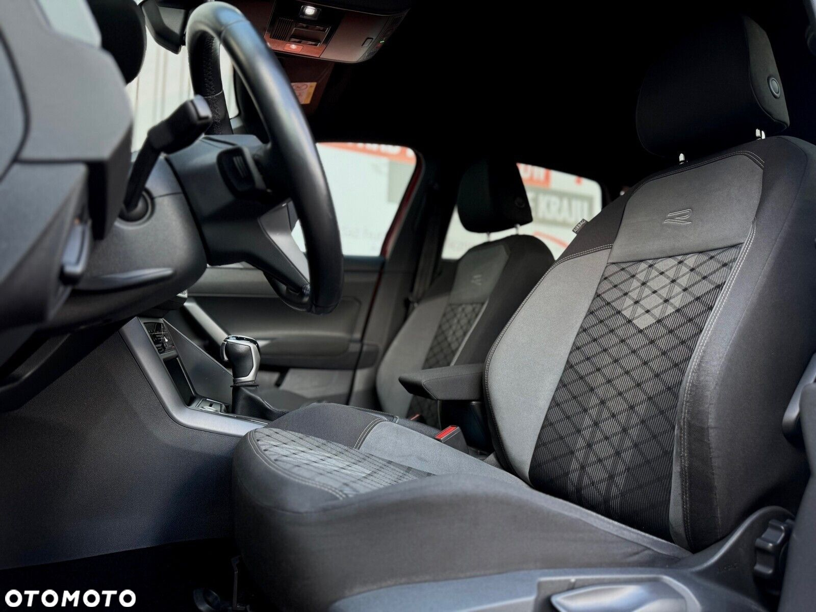 Volkswagen Taigo 1.0 TSI R-Line DSG - 8