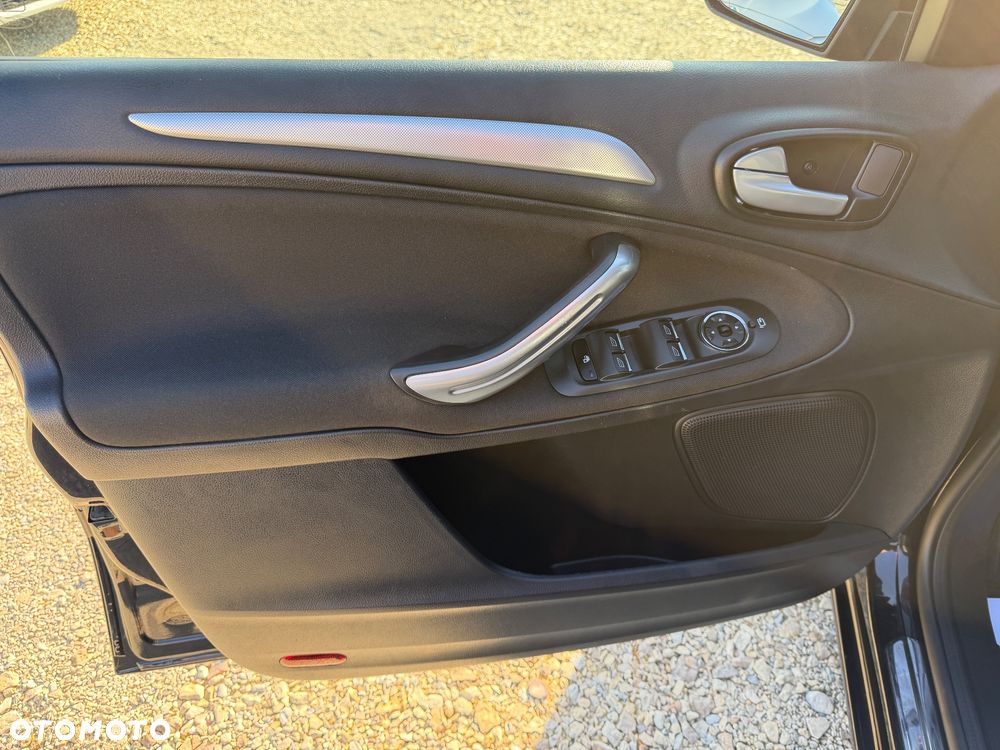 Ford Galaxy 2.0 TDCi Titanium MPS6 - 16